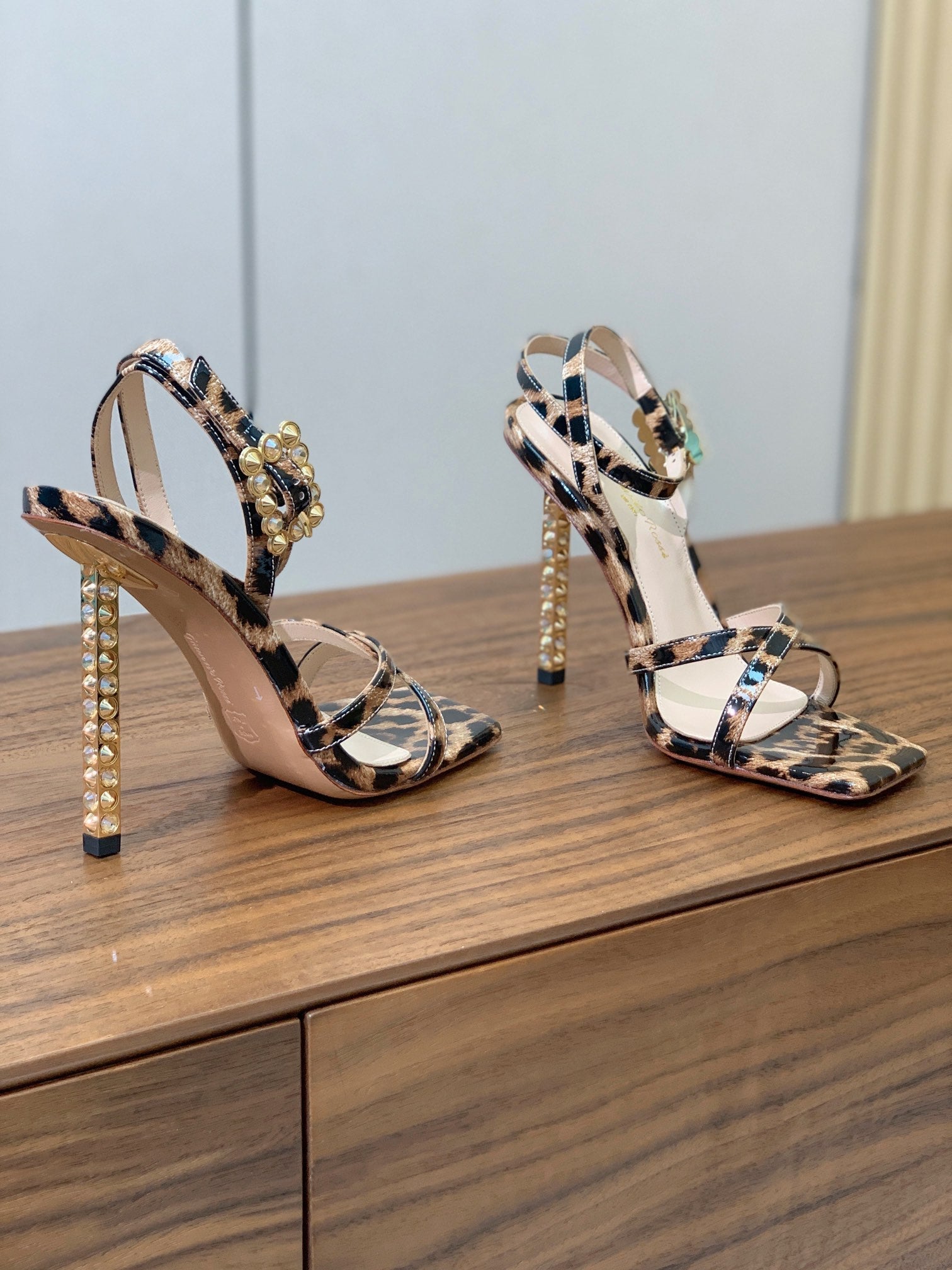 GIANVITO ROSSI 26S CRYSTAL HEELS 105 MM IN LEOPARD PRINT PATENT LAMBSKIN