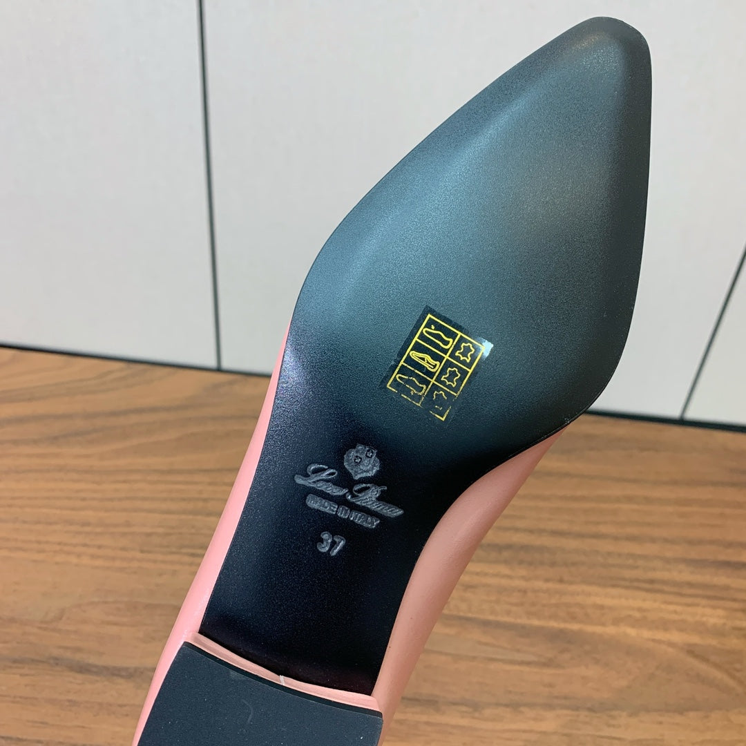 LP 26S BALLET FLATS IN LIGHT PINK CALFSKIN