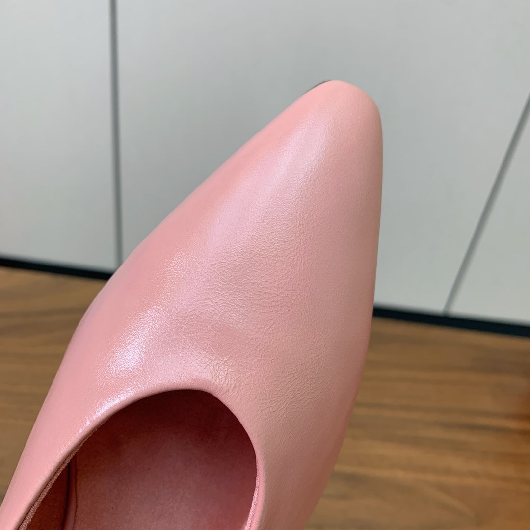 LP 26S BALLET FLATS IN LIGHT PINK CALFSKIN