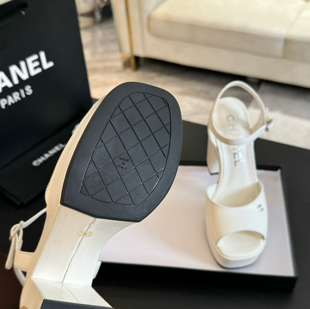 HIGH HEEL PLATFORM SANDALS IN WHITE CALFSKIN