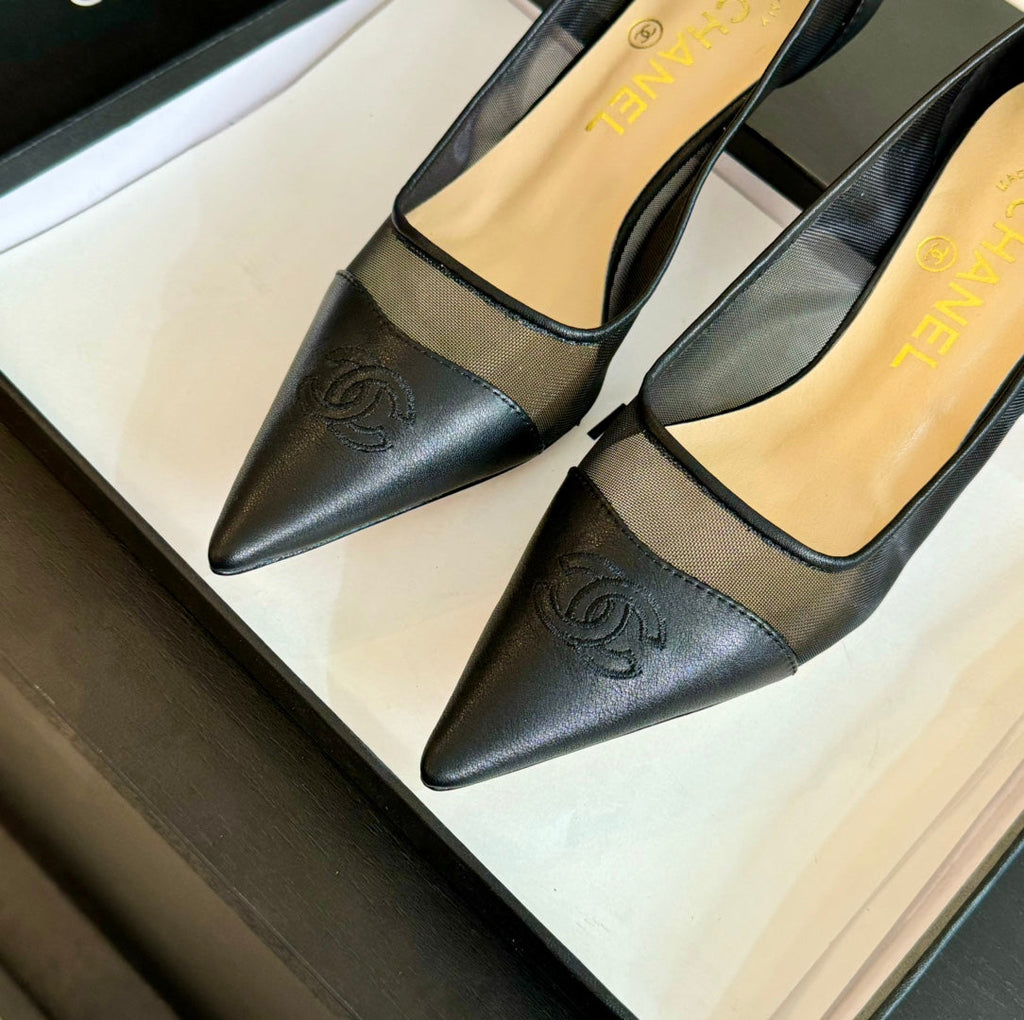 MESH LOGO HEELS IN BLACK LAMBSKIN