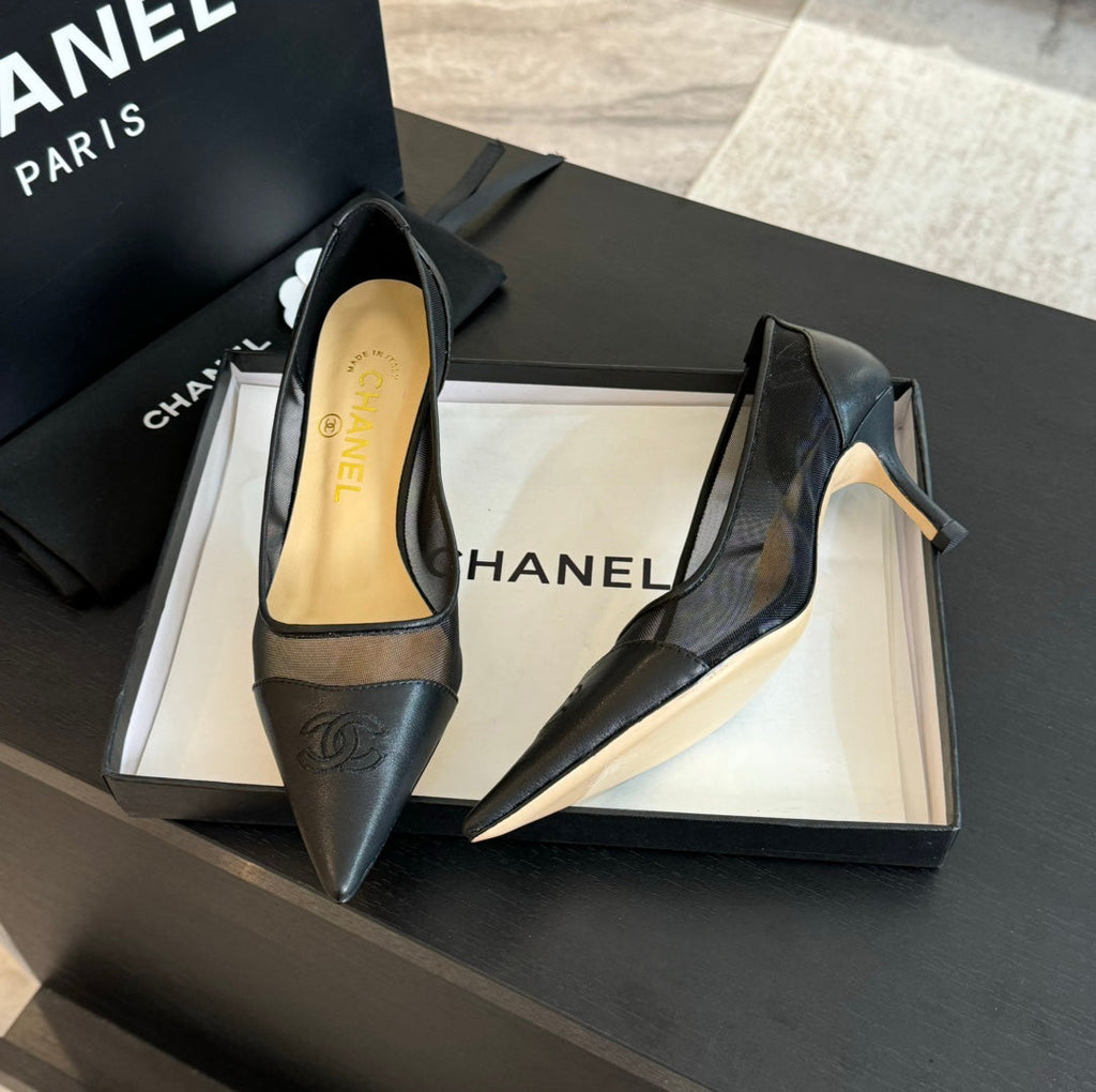 MESH LOGO HEELS IN BLACK LAMBSKIN