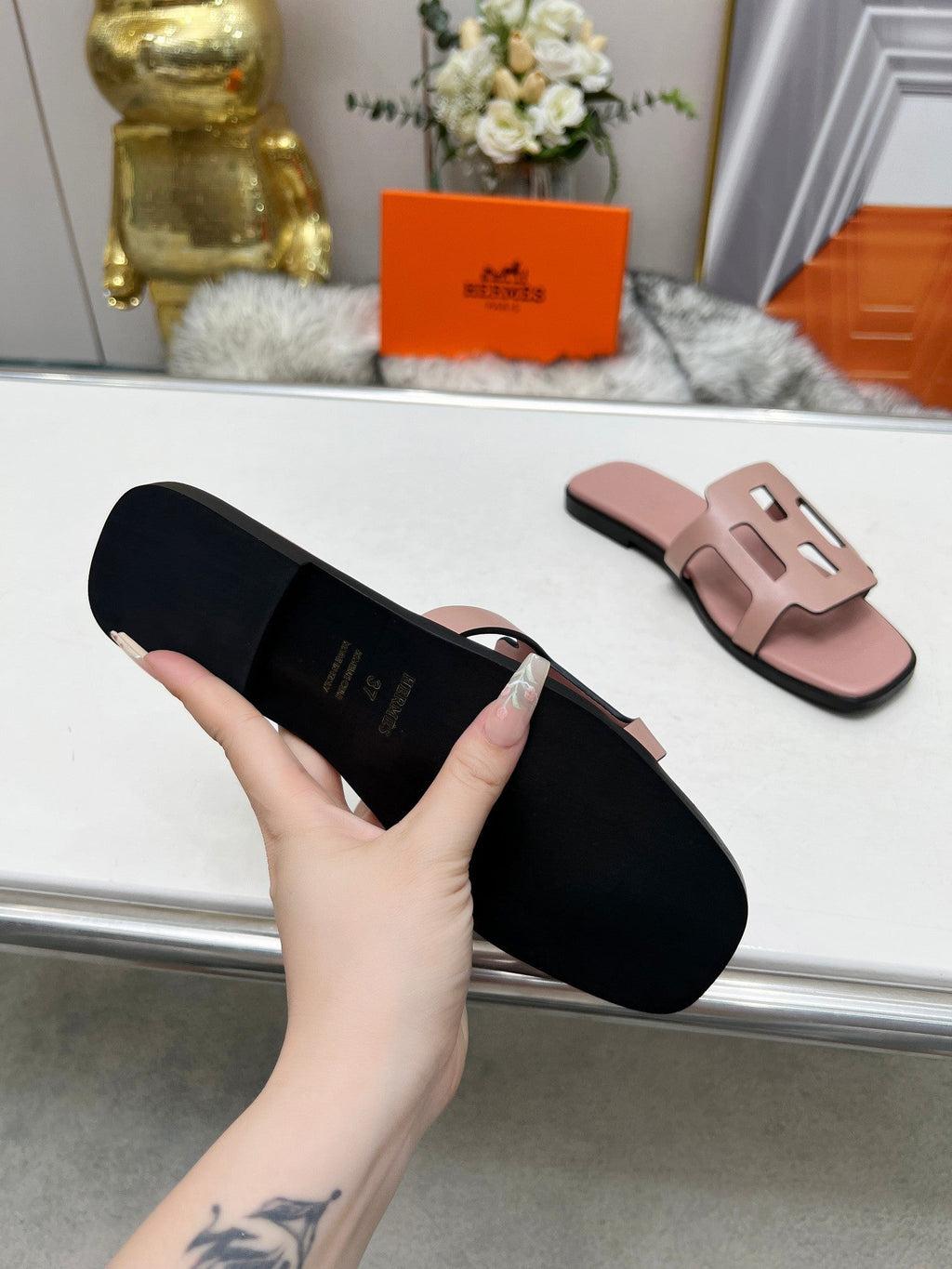FLATFORM SANDAL LIGHT PINK CALFSKIN