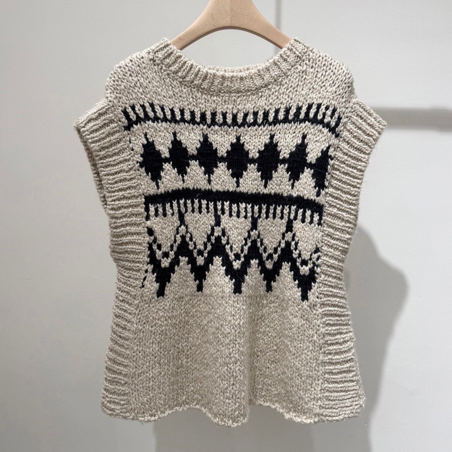 DIOR 25S SLEEVELESS SWEATER 495