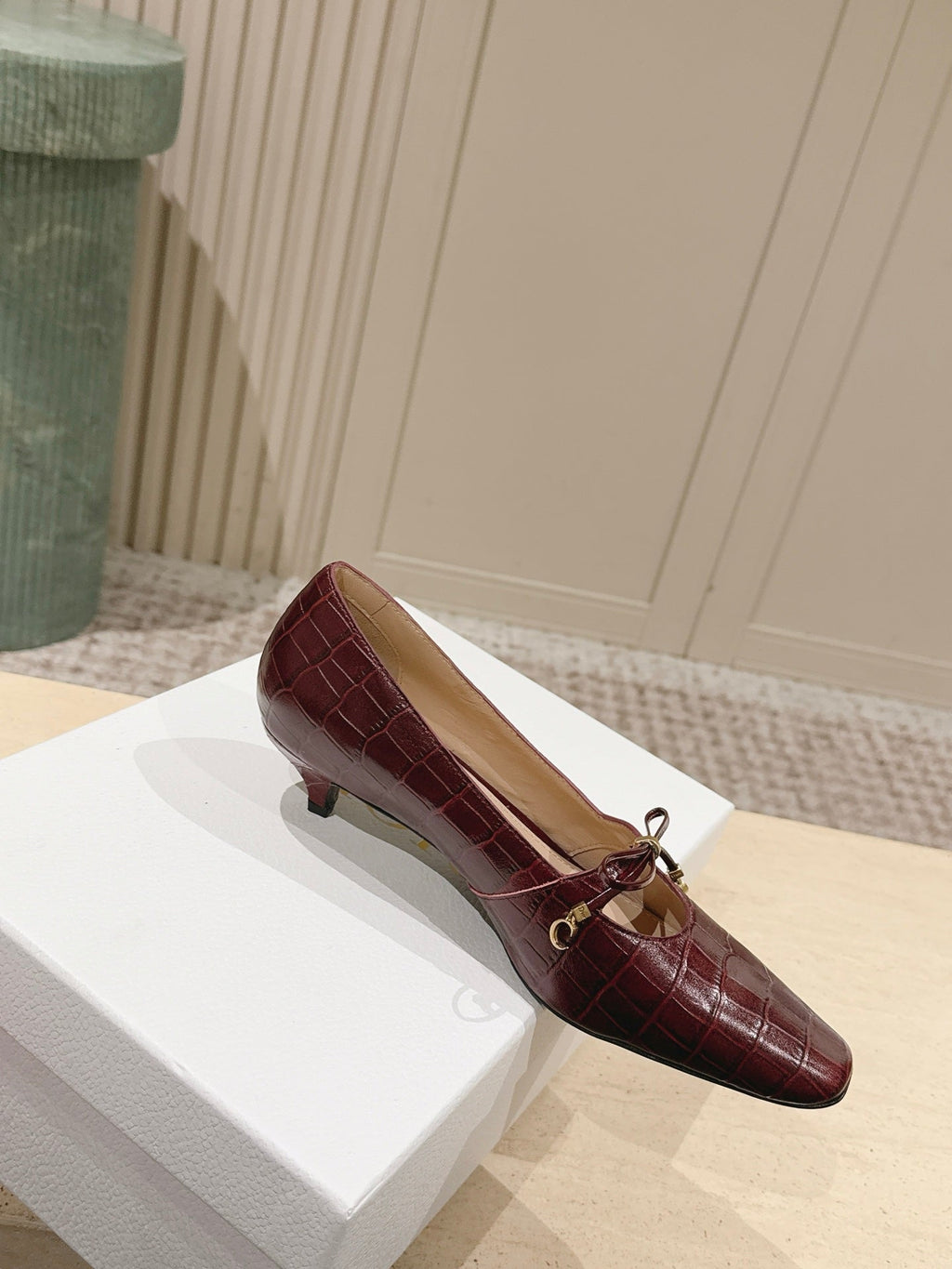 DIOR 26S MARY JANE KITTEN HEEL 40MM IN DARK RED CROCODILE EMBOSSED CALFSKIN