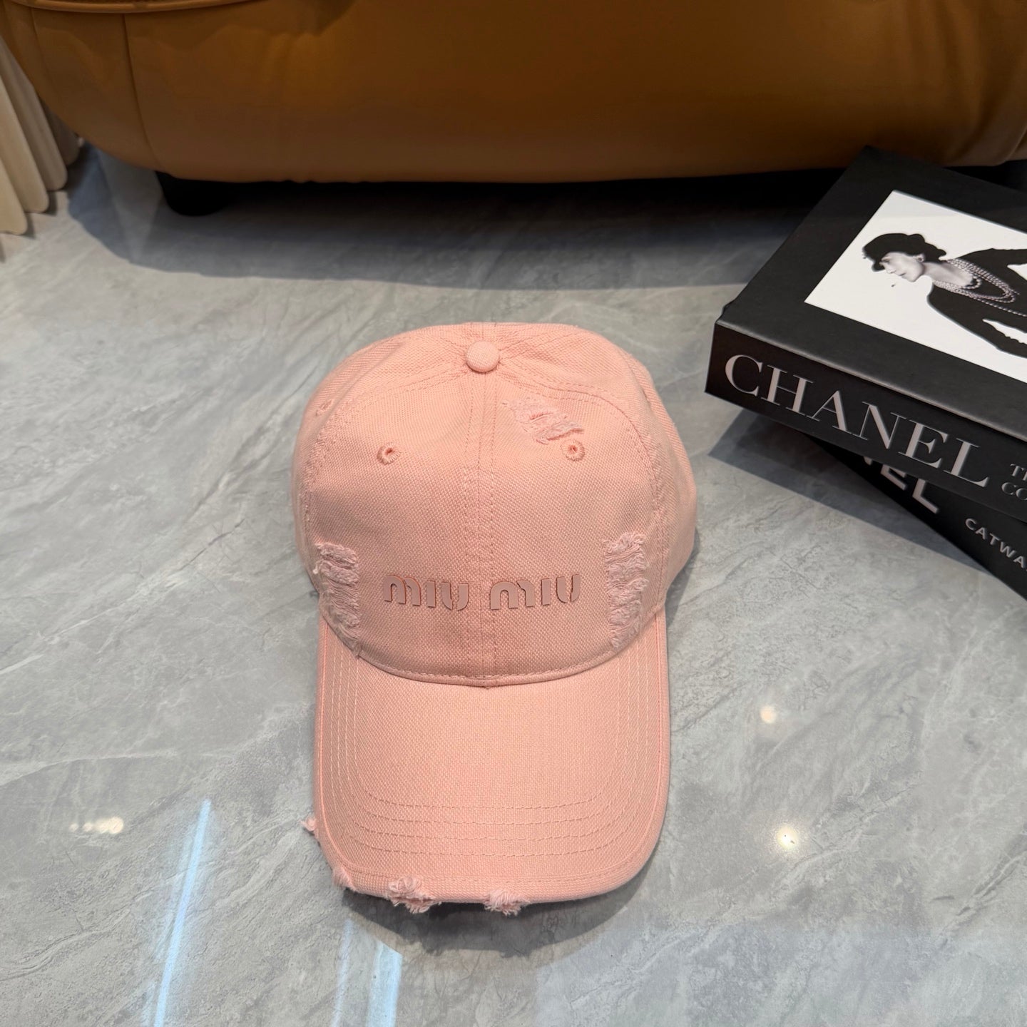 MIUMIU 26S CRYSTAL BASEBALL CAP 345237