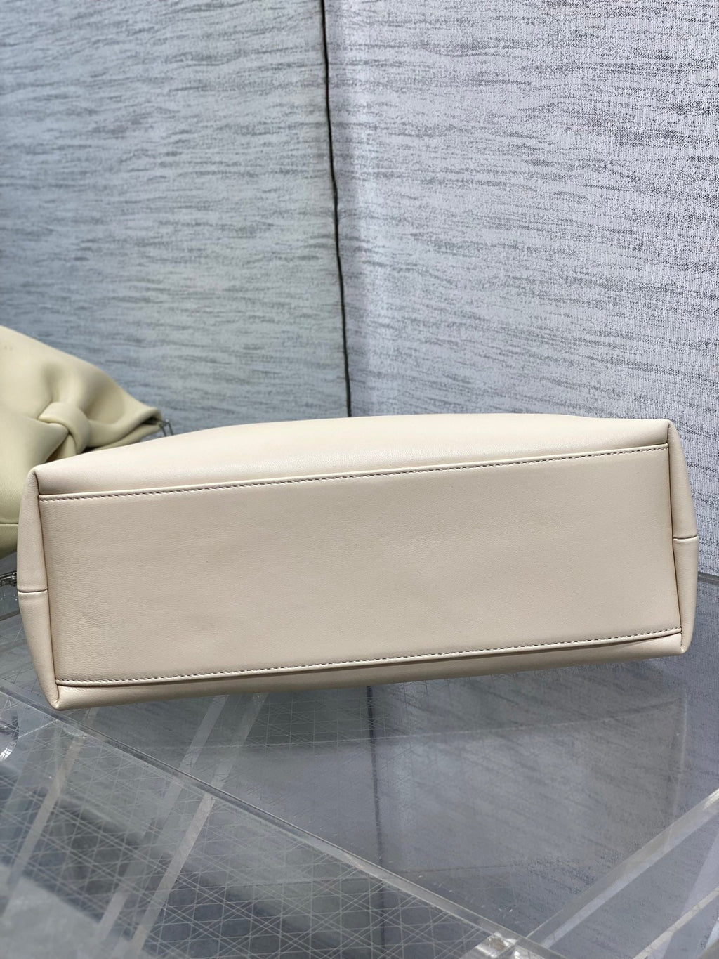 DIOR 26S BOW BAG 30 IN WHITE LAMBSKIN