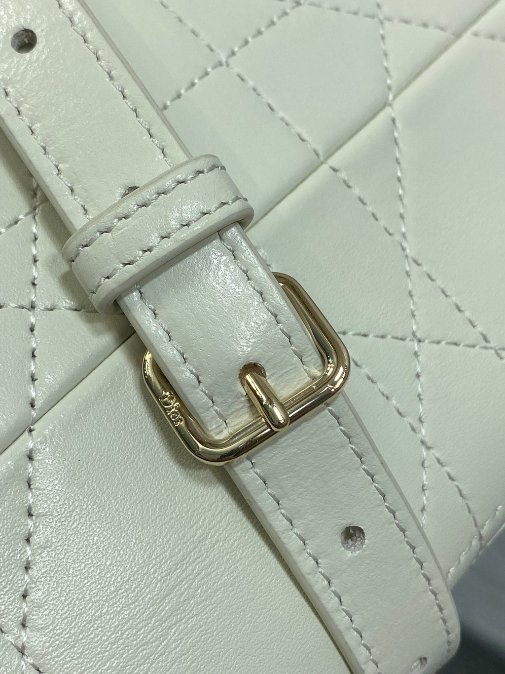 DIOR 26S TRIANON BAG 25 IN WHITE LAMBSKIN