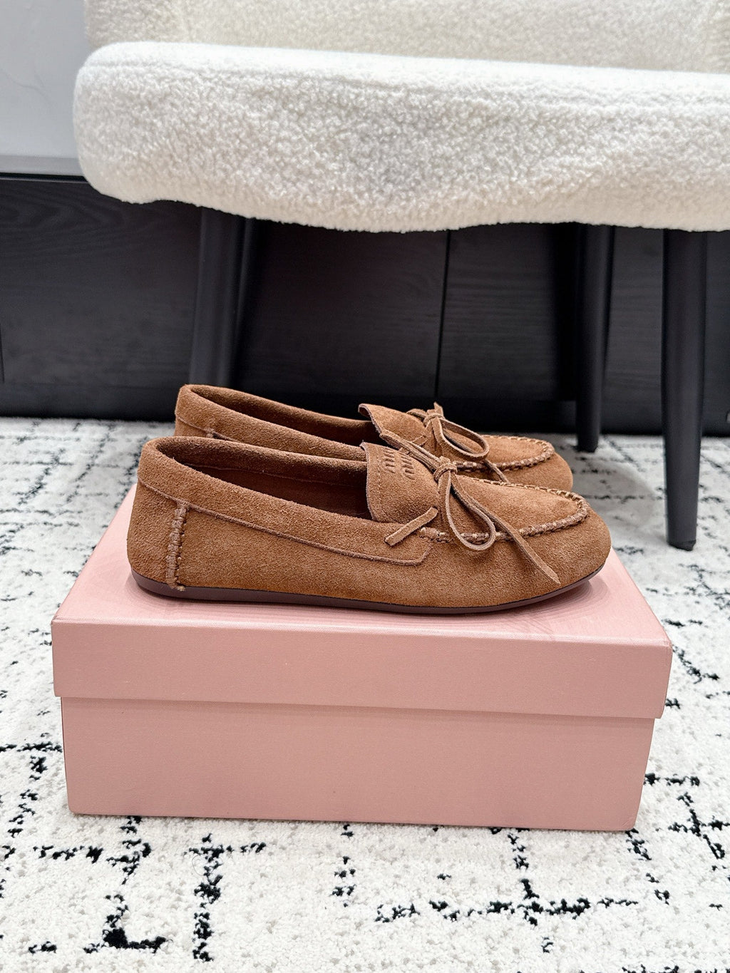 MIUMIU 26S BOW LOAFERS IN CARAMEL BROWN SUEDE