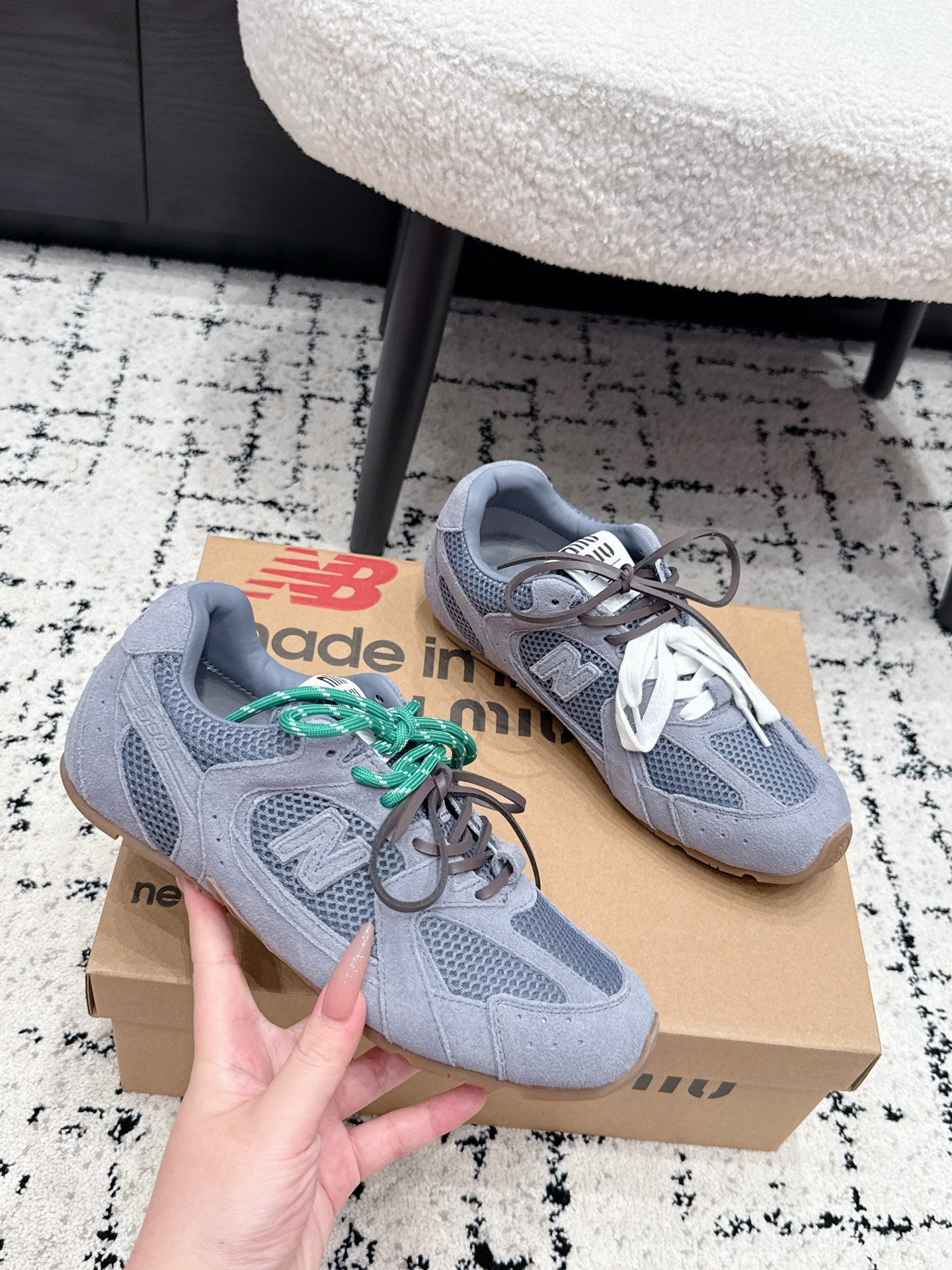 MIUMIU 26S SNEAKERS IN LIGHT PURPLE SUEDE SUEDE AND MESH FABRIC