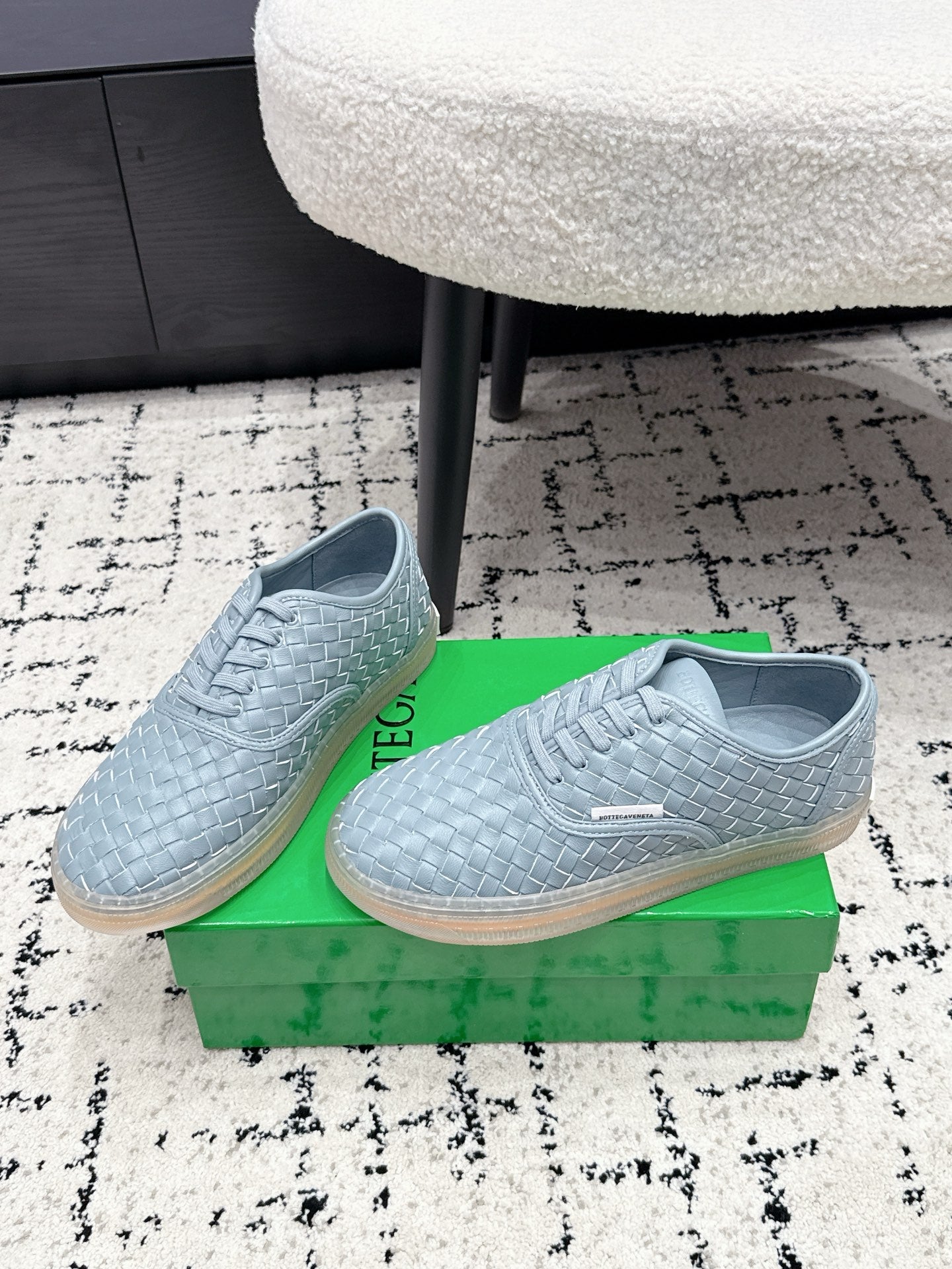 BOTTEGA VENETA 26S SNEAKERS IN LIGHT BLUE GREY WOVEN LAMBSKIN