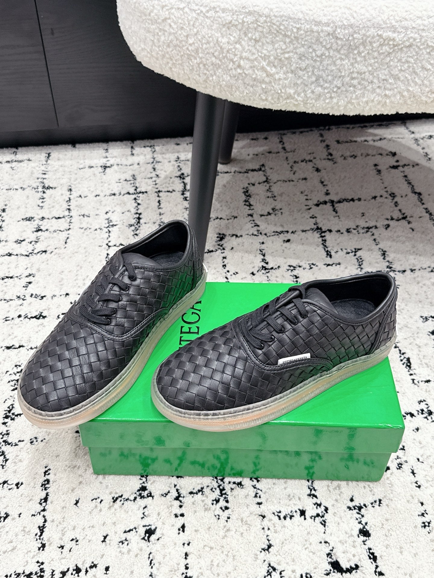 BOTTEGA VENETA 26S SNEAKERS IN BLACK WOVEN LAMBSKIN