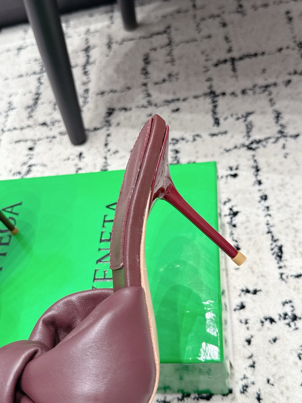 BOTTEGA VENETA 26S TWIST-STRAP HIGH-HEEL SANDALS 90 MM IN DARK RED LAMBSKIN