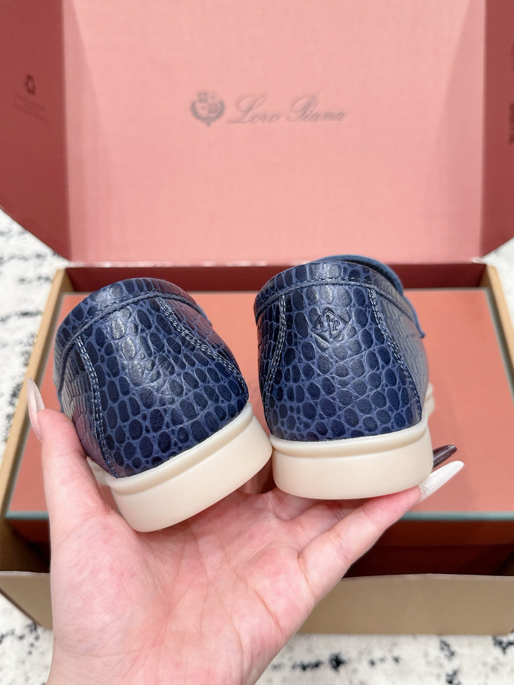 LP 26S SUMMER CHARMS WALK LOAFER IN DARK BLUE CROCODILE CALFSKIN GOLD HARDWARE