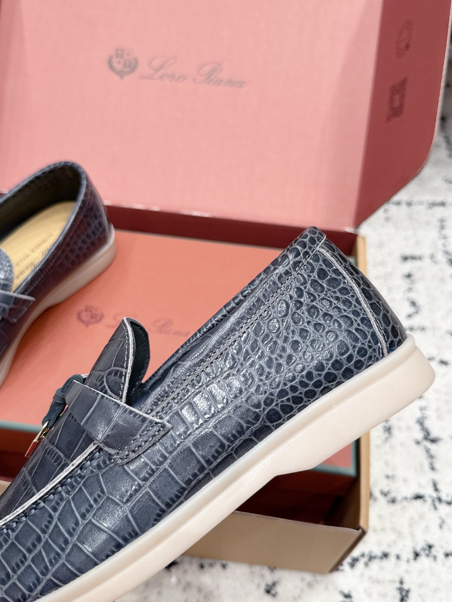 LP 26S SUMMER CHARMS WALK LOAFER IN BLUE GREY CROCODILE CALFSKIN GOLD HARDWARE