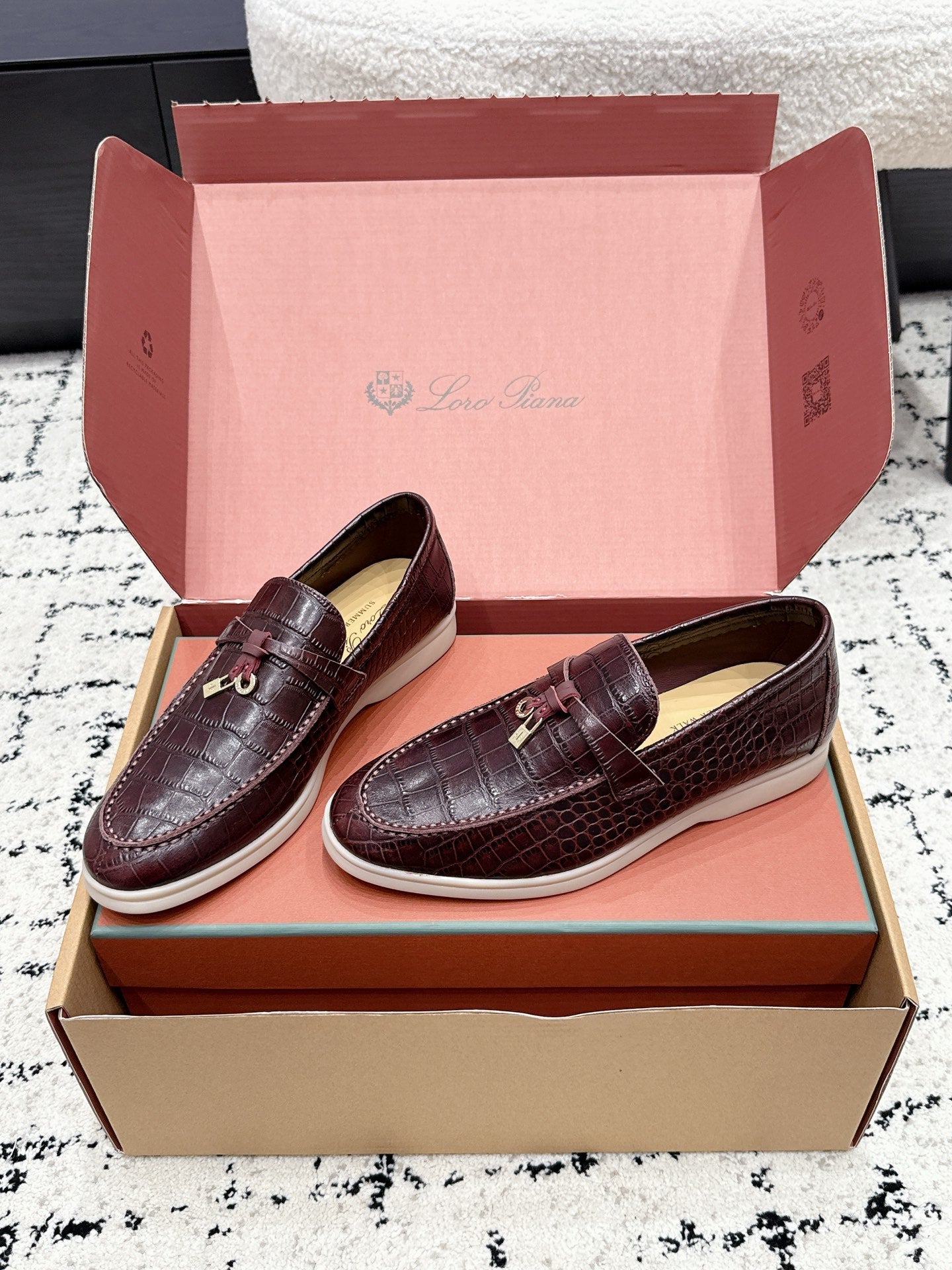 LP 26S SUMMER CHARMS WALK LOAFER IN DARK BROWN CROCODILE CALFSKIN GOLD HARDWARE