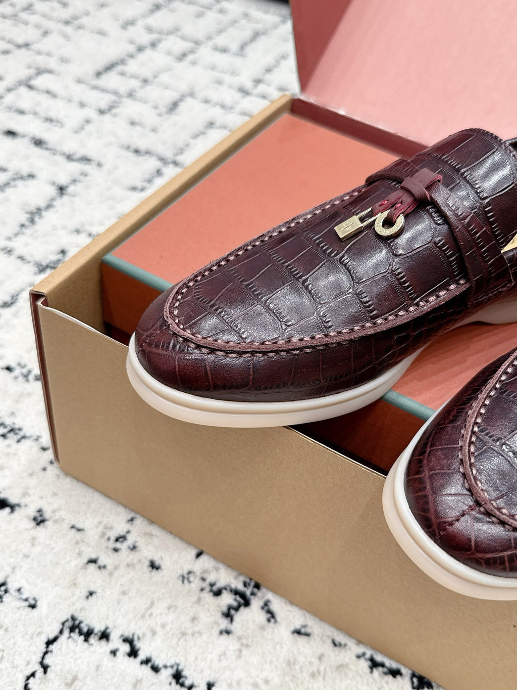 LP 26S SUMMER CHARMS WALK LOAFER IN DARK BROWN CROCODILE CALFSKIN GOLD HARDWARE