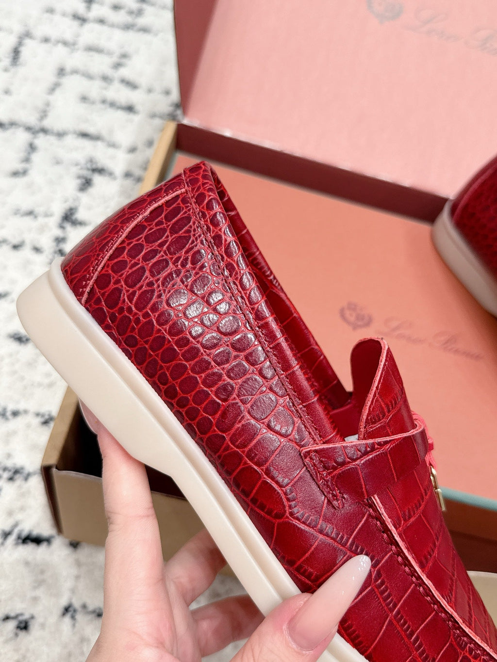 LP 26S SUMMER CHARMS WALK LOAFER IN DARK RED CROCODILE CALFSKIN GOLD HARDWARE