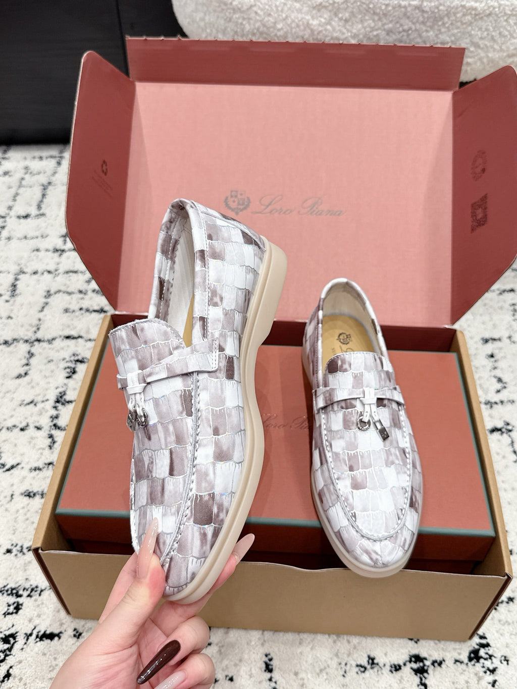 LP 26S SUMMER CHARMS WALK LOAFER IN PURPLE GRAY CROCODILE CALFSKIN SILVER HARDWARE