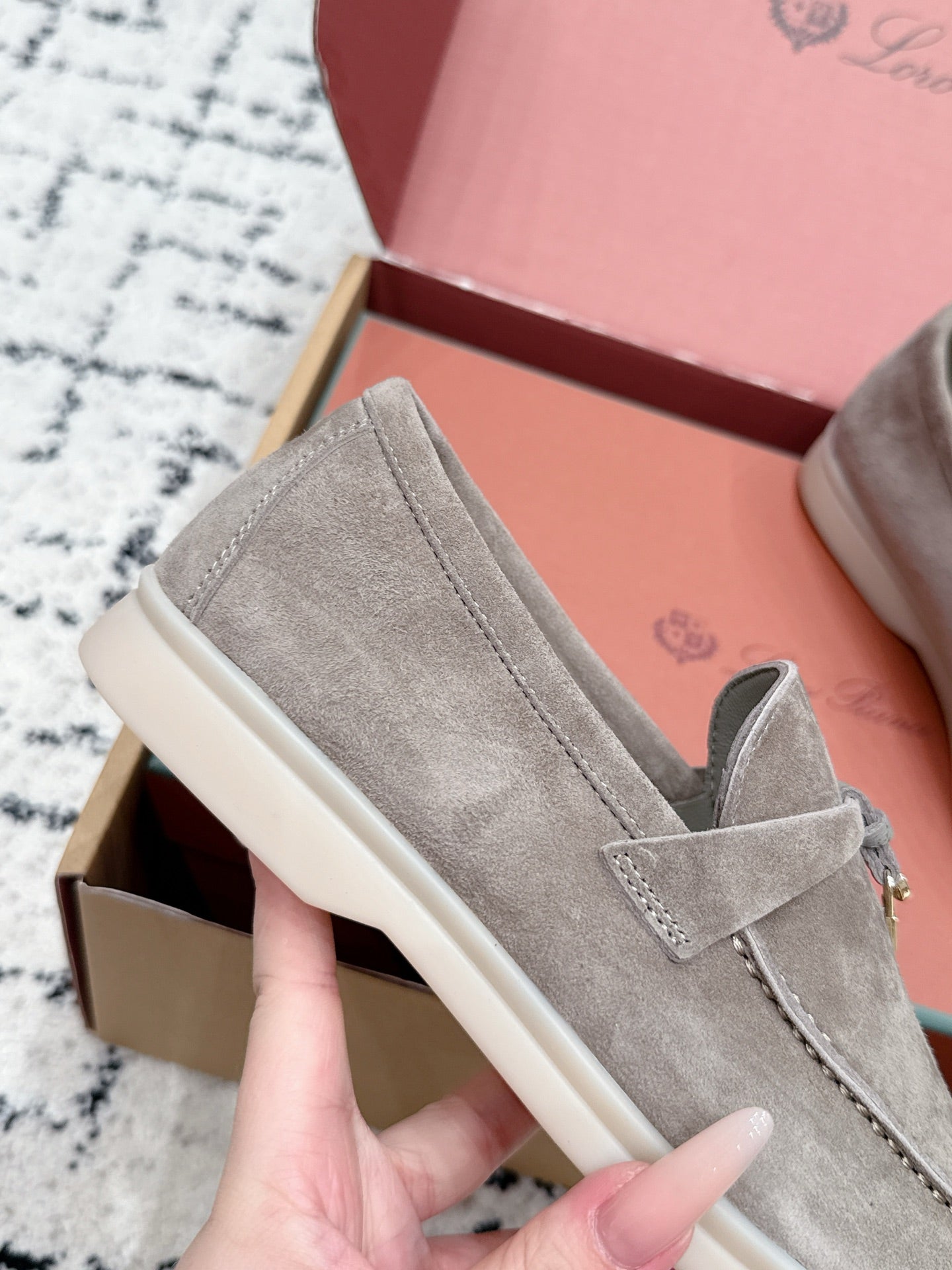 LP 26S SUMMER CHARMS WALK LOAFER IN LIGHT BROWN SUEDE GOLD HARDWARE