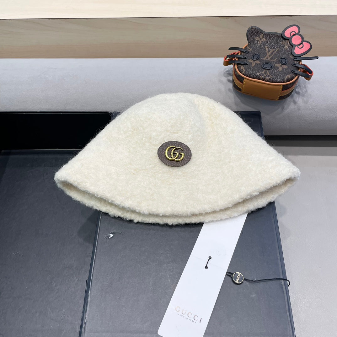 BUCKET HAT WHITE CREAM 418096
