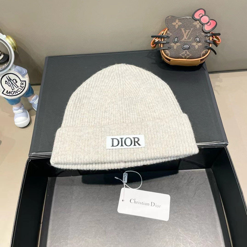 KNITTED BEANIE HAT IN IVORY BEIGE WOOL AND RABBIT FUR 439677