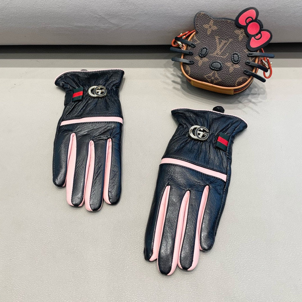 GLOVES IN BLACK MIX LIGHT PINK DEERSKIN AND FLEECE LINING 462400