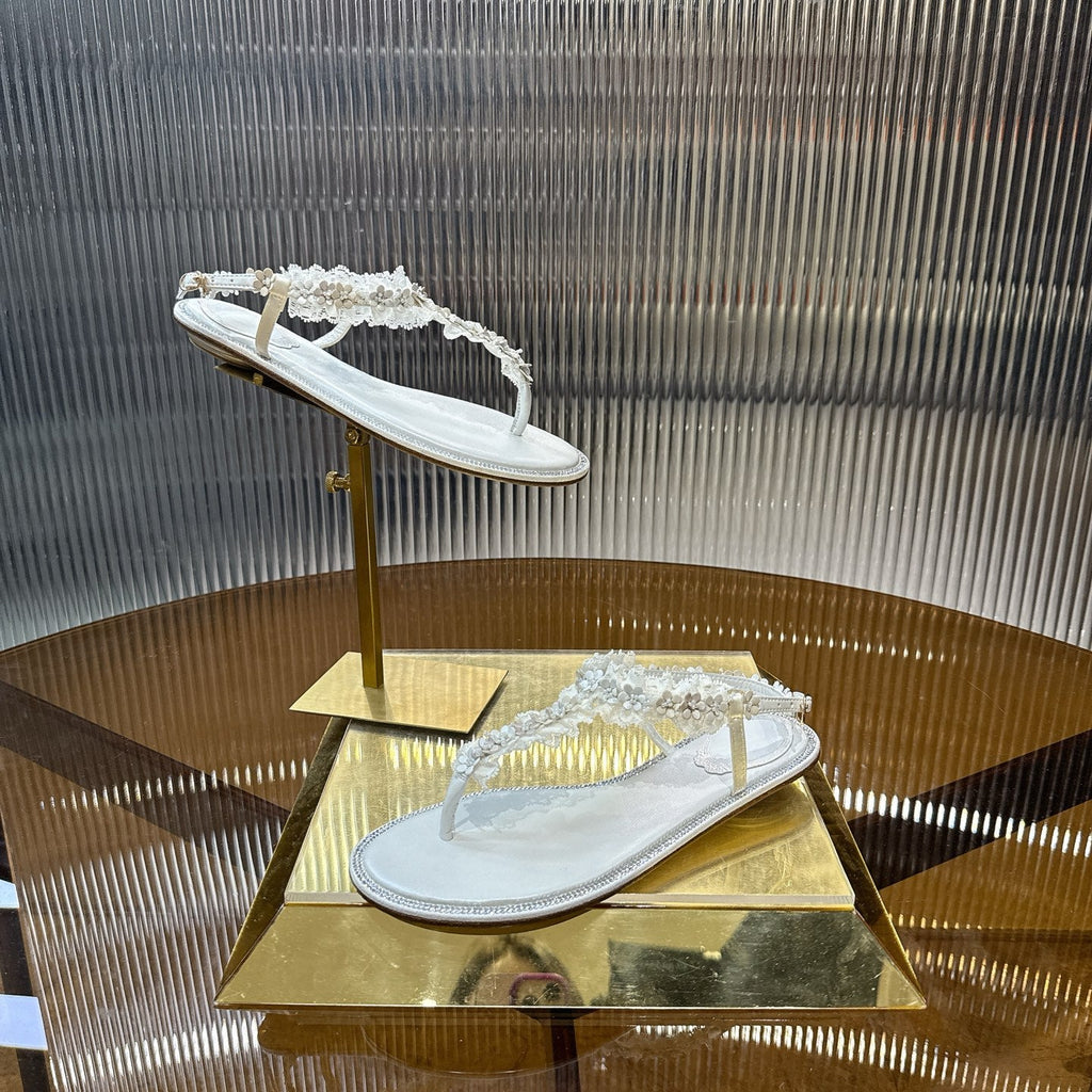 RENE CAOVILLA 26S THONG SANDALS IN WHITE LAMBSKIN FLOWER STRAP