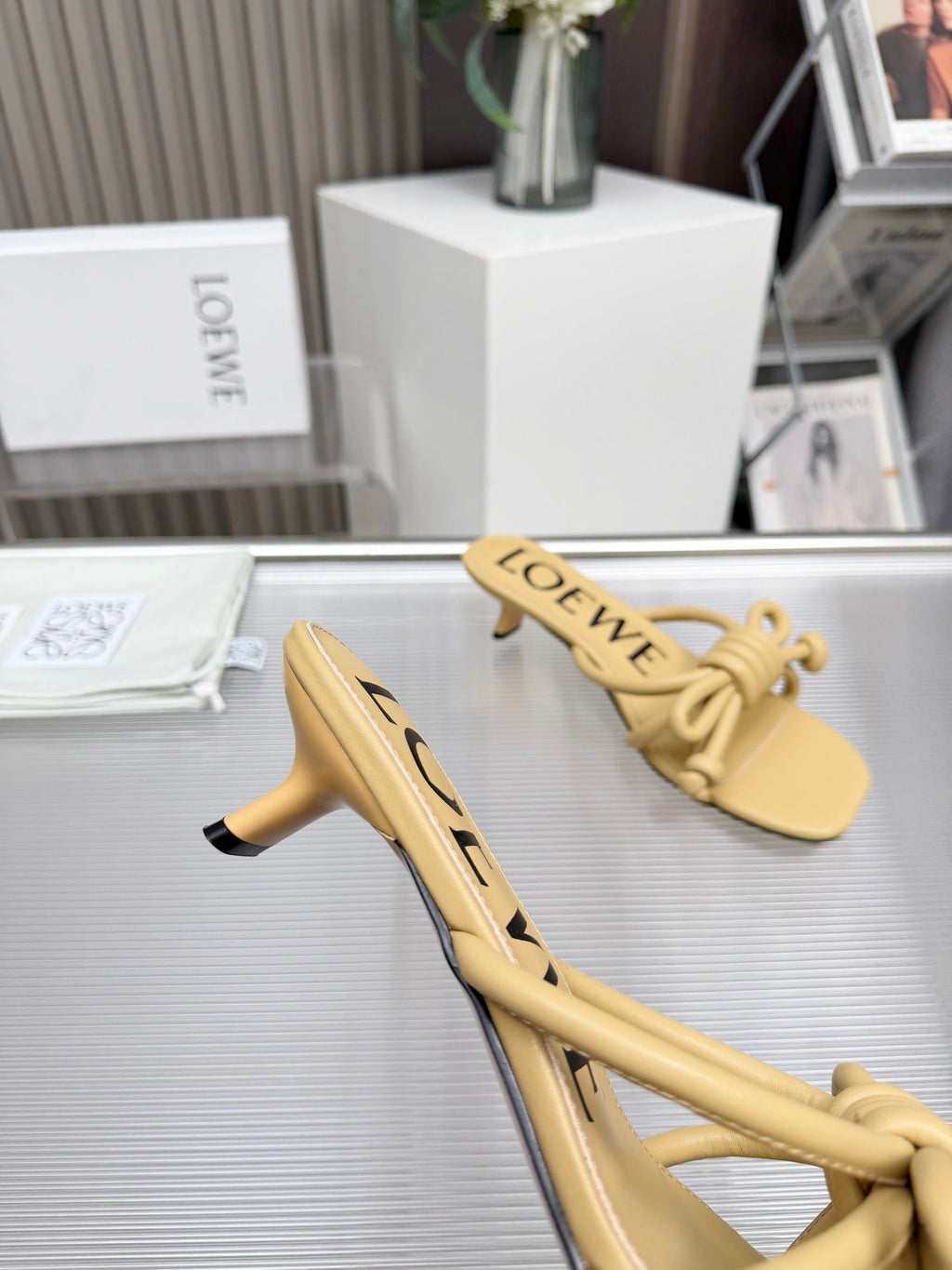 LOEWE 26S KITTEN HEEL KNOT SANDALS 45MM IN WARM BEIGE CALFSKIN