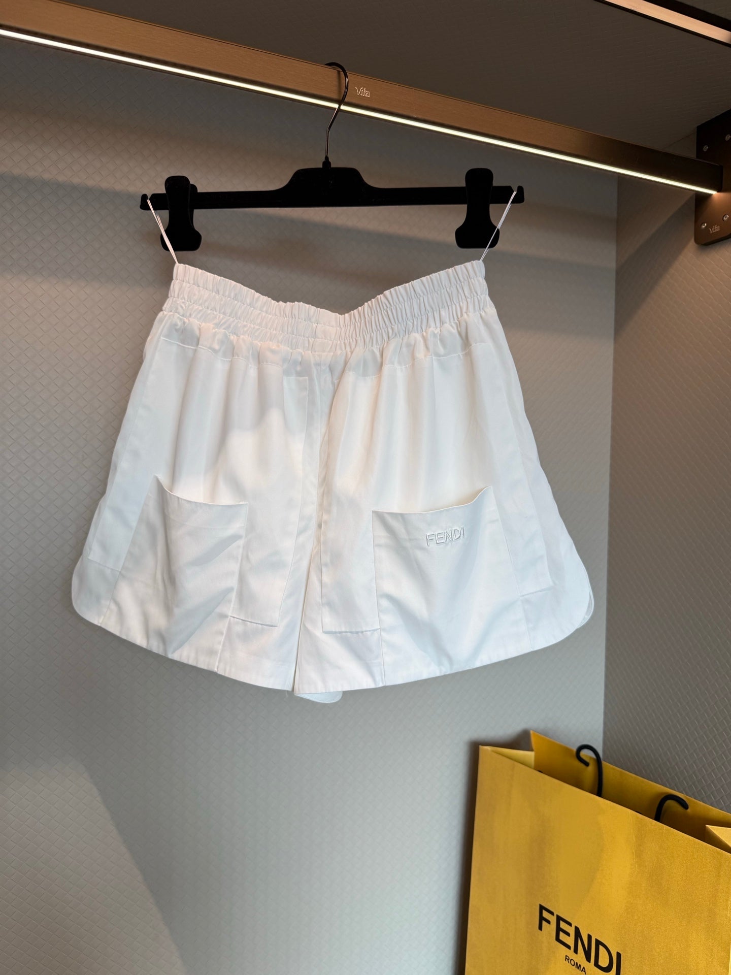 FENDI 26S SHORTS 070