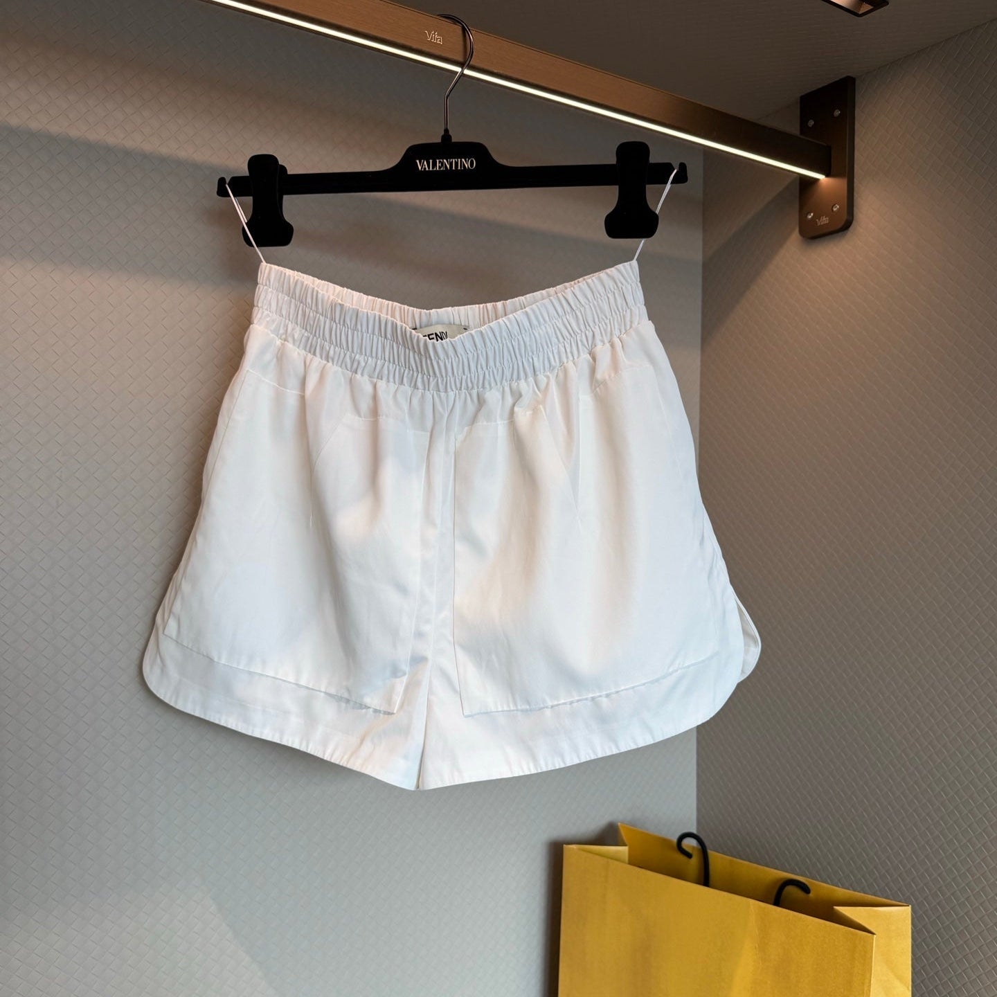 FENDI 26S SHORTS 070