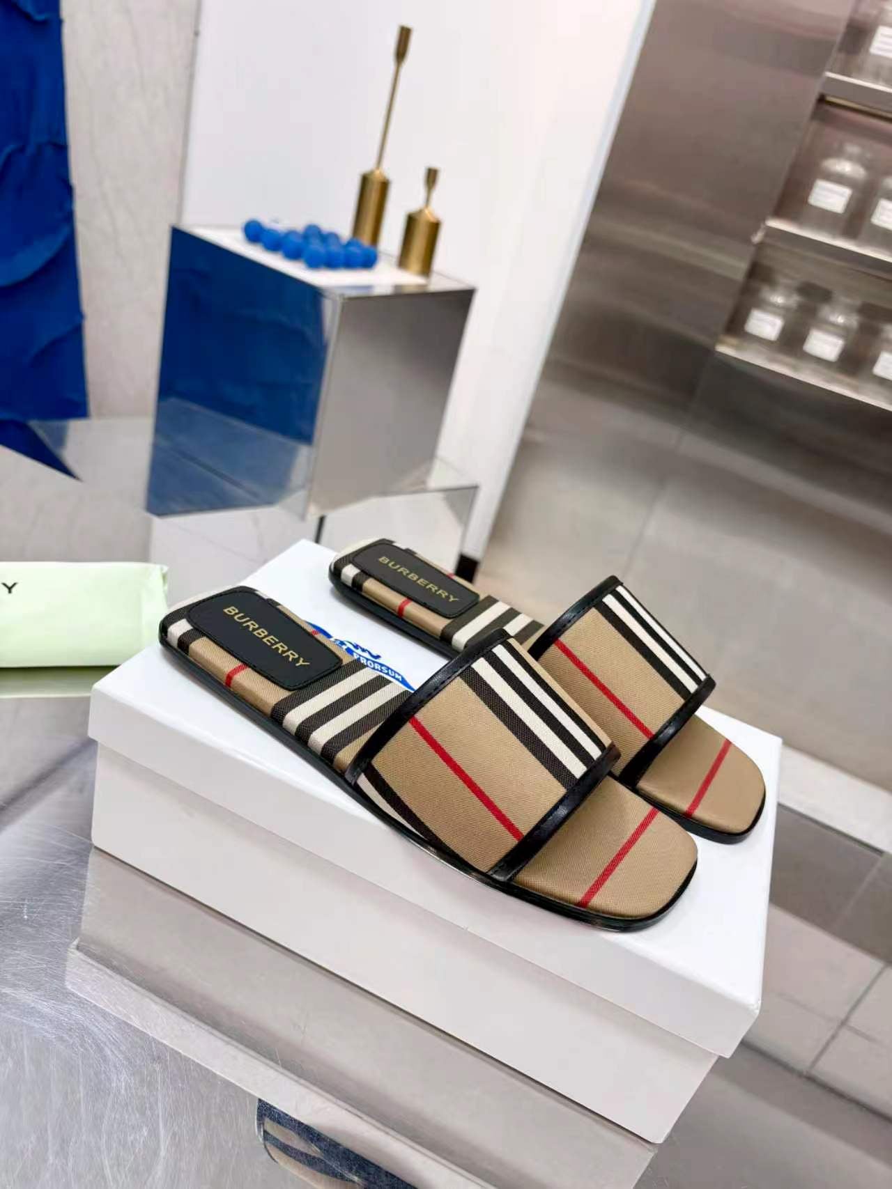 BURBERRY 26S SLIDE SANDAL IN BEIGE CANVAS