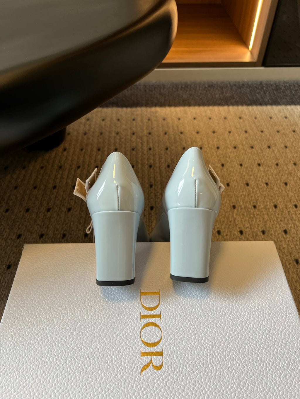 DIOR 26S HIGH HEELS 80 MM IN LIGHT BLUE PATENT CALFSKIN WITH RIBBON BOW