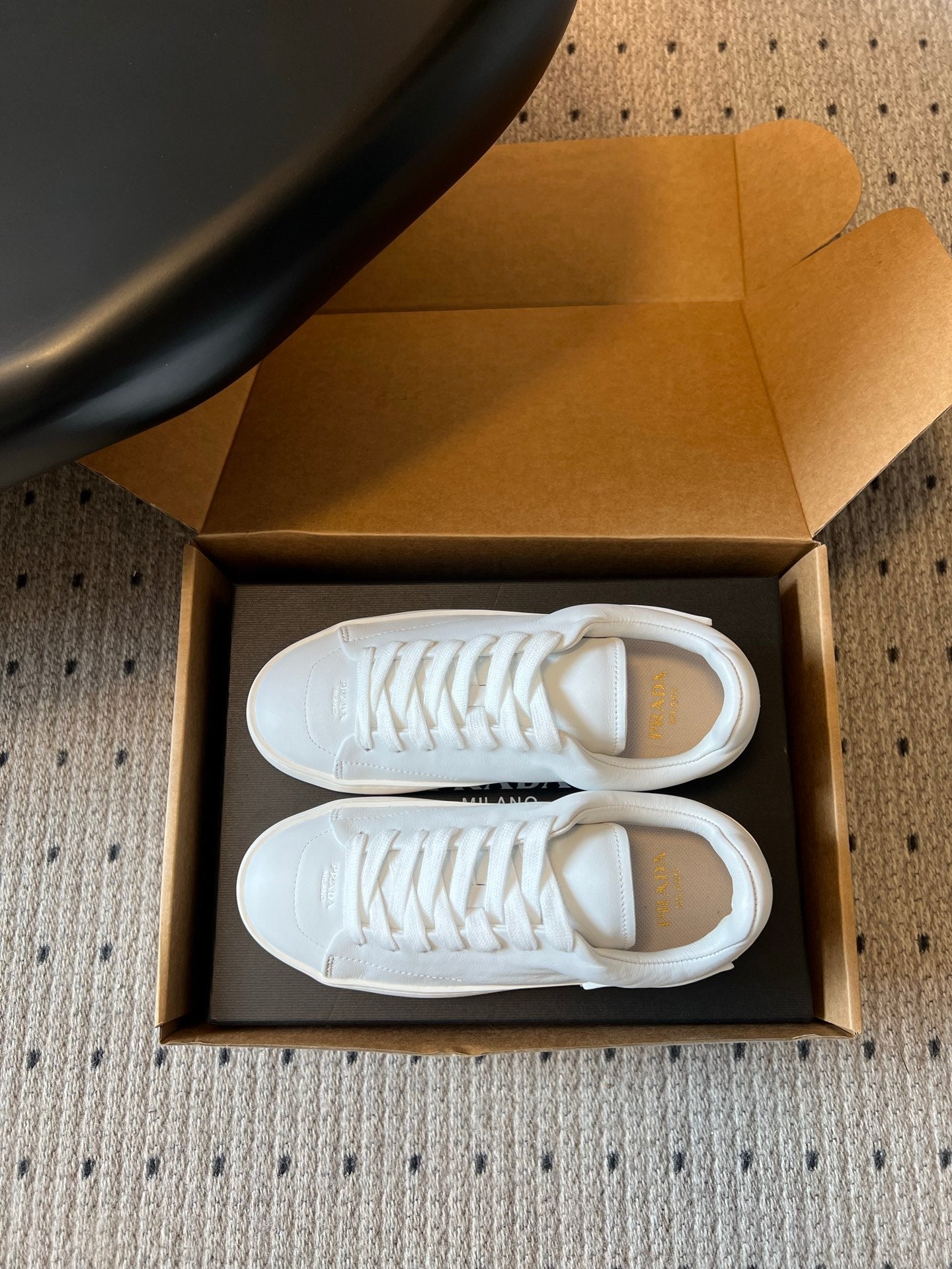 PRADA 26S LACE UP SNEAKERS 40MM IN WHITE CALFSKIN