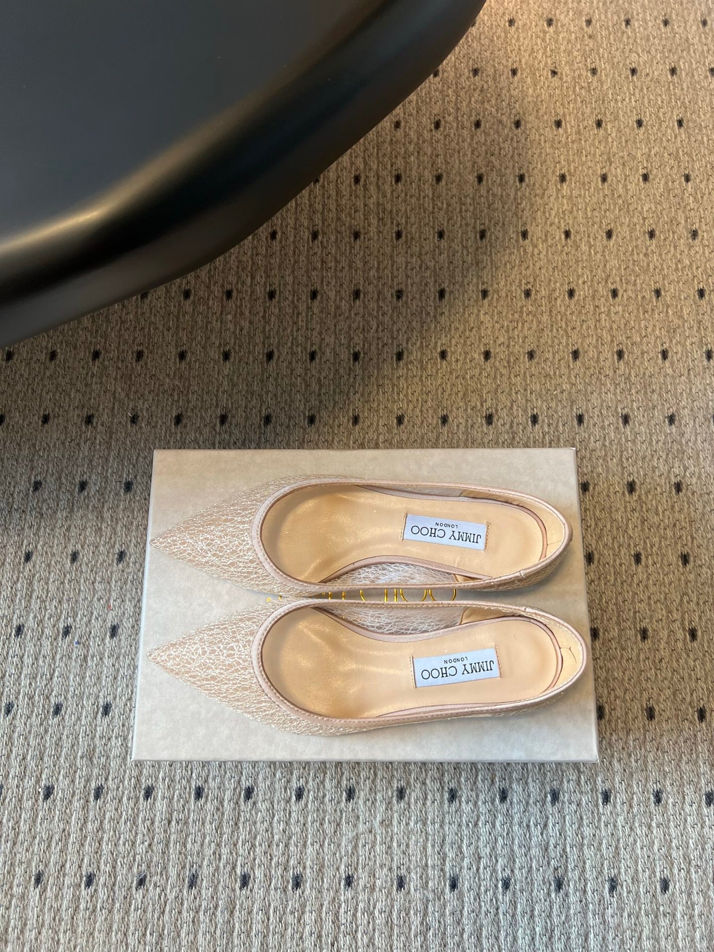 JIMMY CHOO 26S POINTED-TOE FLATS IN NUDE MESH