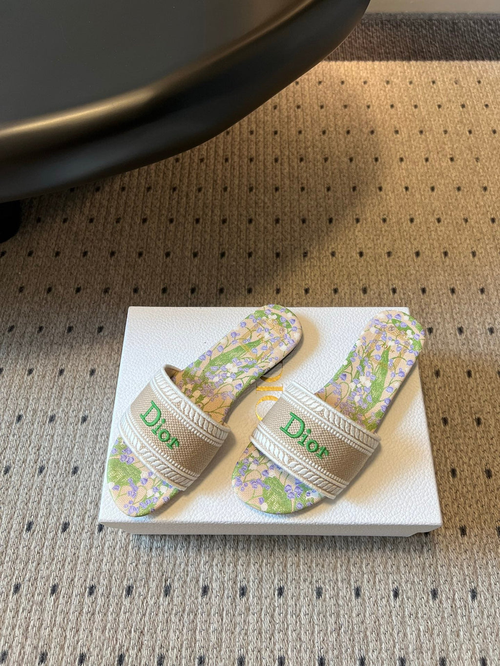 DIOR 26S SLIDES DWAY IN BEIGE GREEN EMBROIDERED CANVAS WITH LOGO & FLORAL PRINT FOOTBED