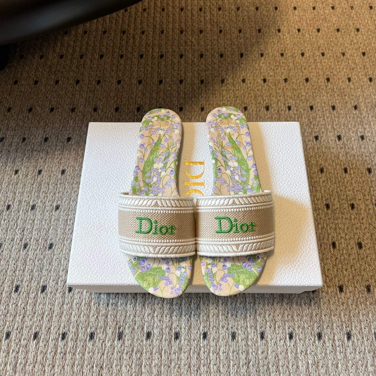 DIOR 26S SLIDES DWAY IN BEIGE GREEN EMBROIDERED CANVAS WITH LOGO & FLORAL PRINT FOOTBED