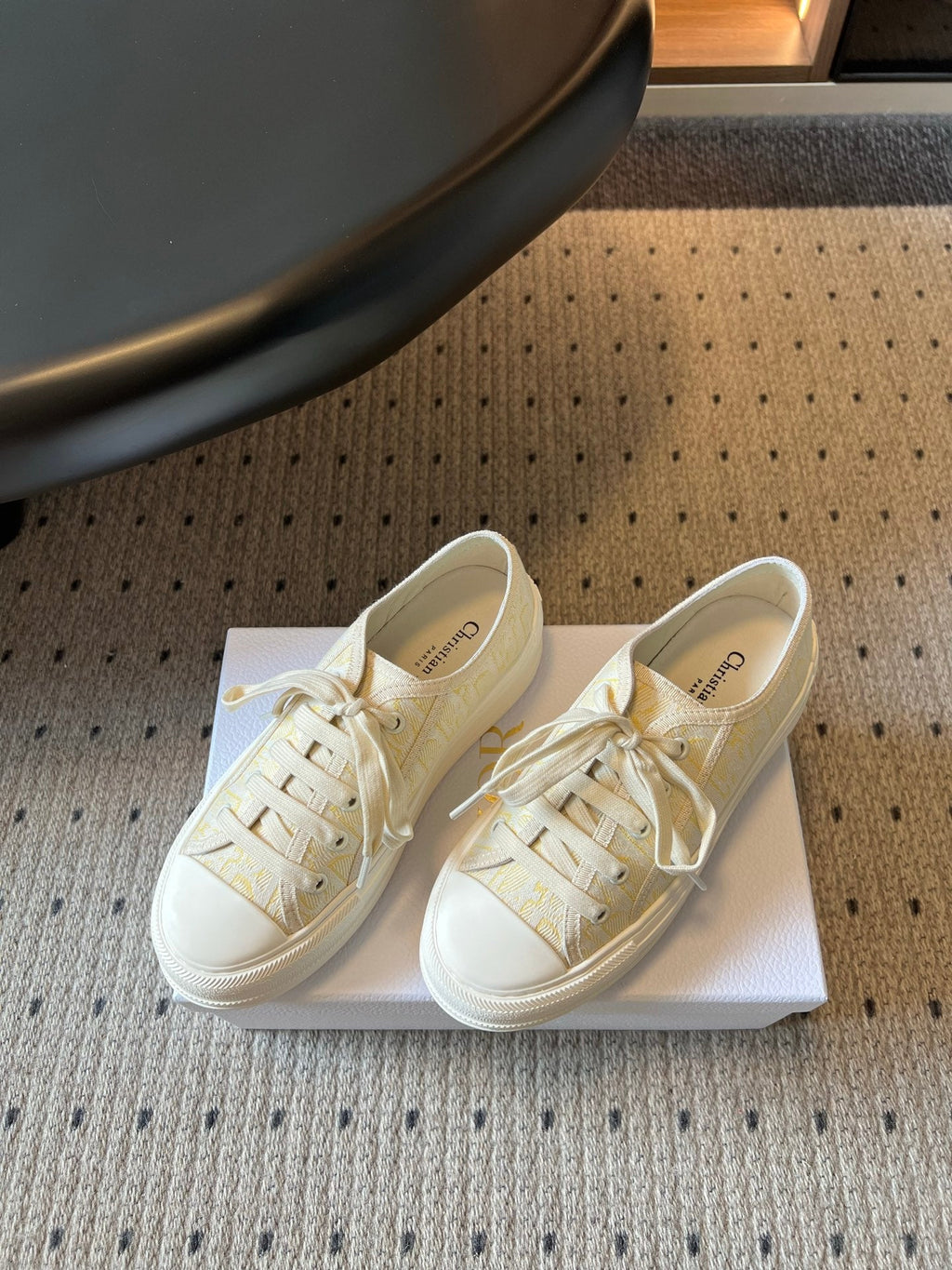 DIOR 26S LOW-TOP SNEAKER 50MM IN LIGHT YELLOW OBLIQUE EMBROIDERED CANVAS