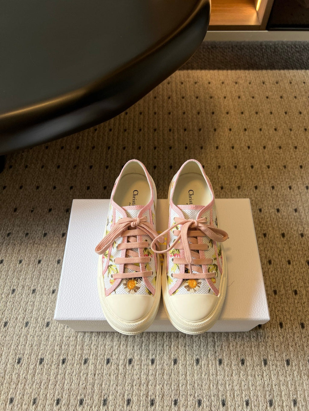 DIOR 26S LOW-TOP SNEAKER 50MM IN WHITE AND PINK EMBROIDERED CANVAS