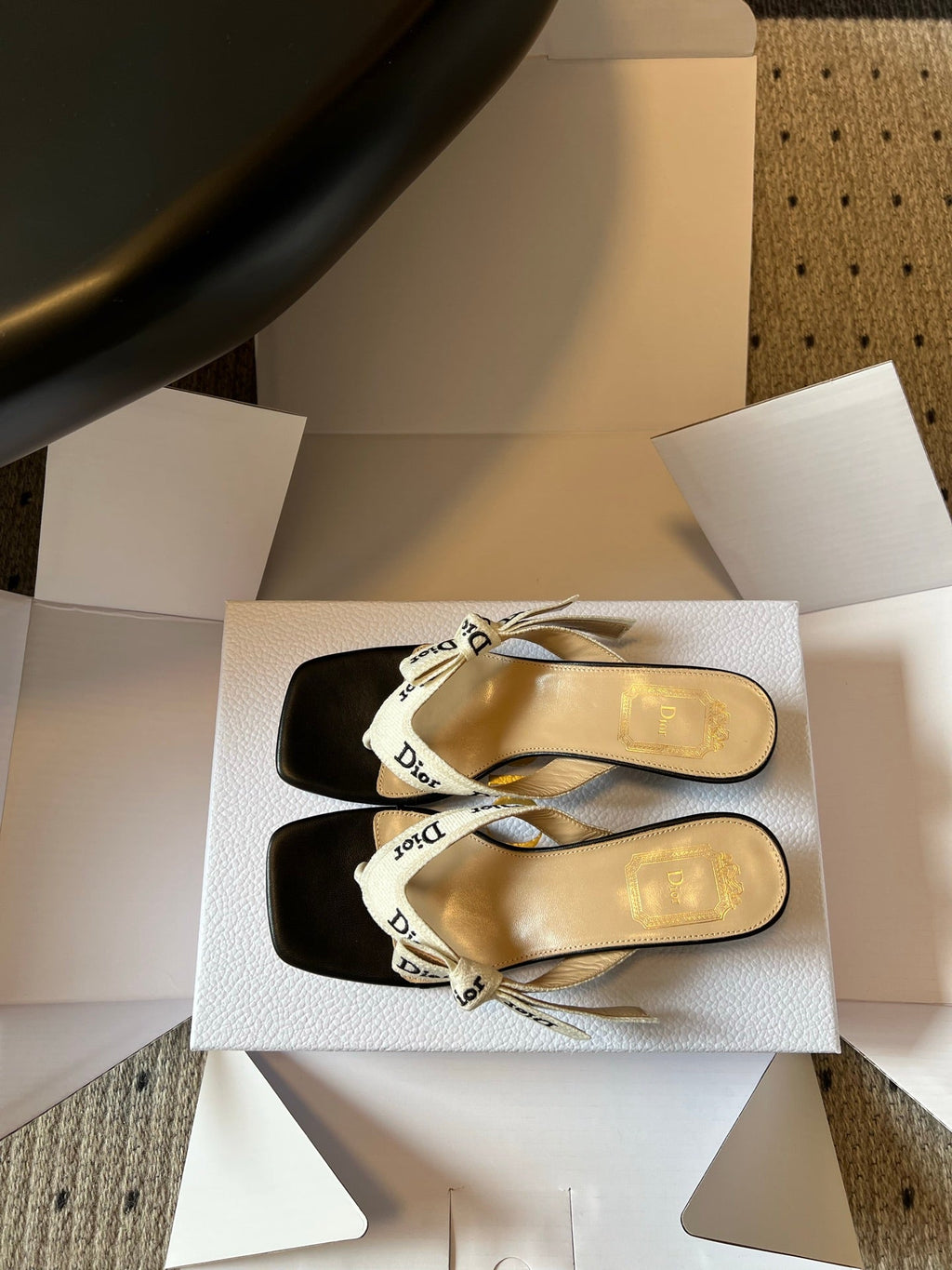 DIOR 26S HIGH-HEEL THONG SANDAL 35MM IN BEIGE EMBROIDERED CANVAS AND BLACK CALFSKIN