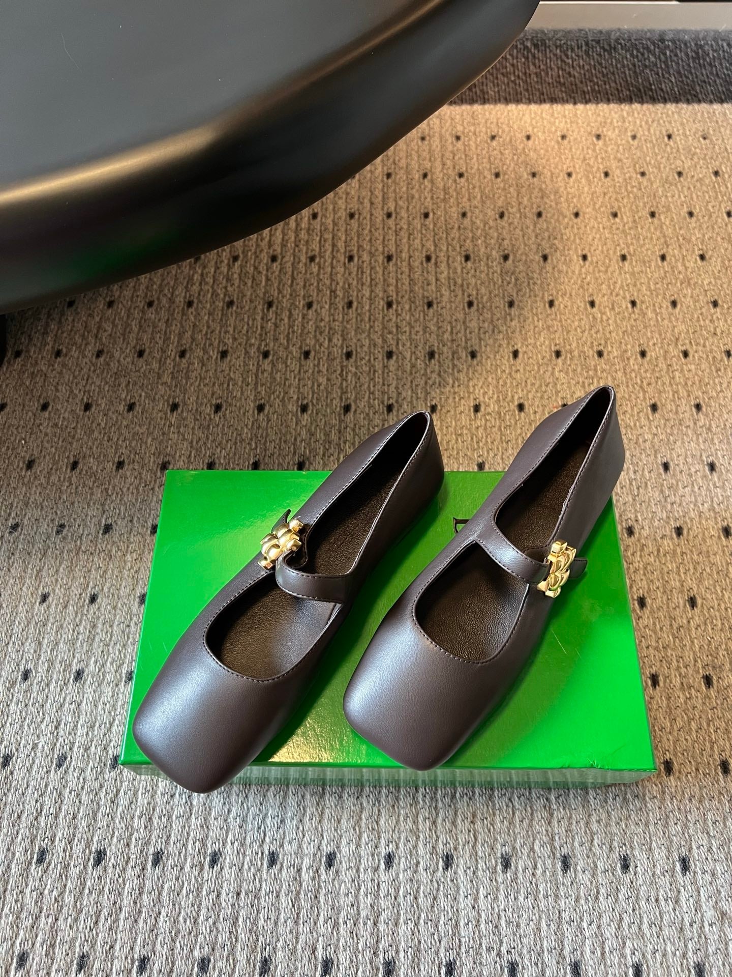 BOTTEGA VENETA 26S MARY JANE FLATS IN DARK BROWN LAMBSKIN WITH GOLD HARDWARE
