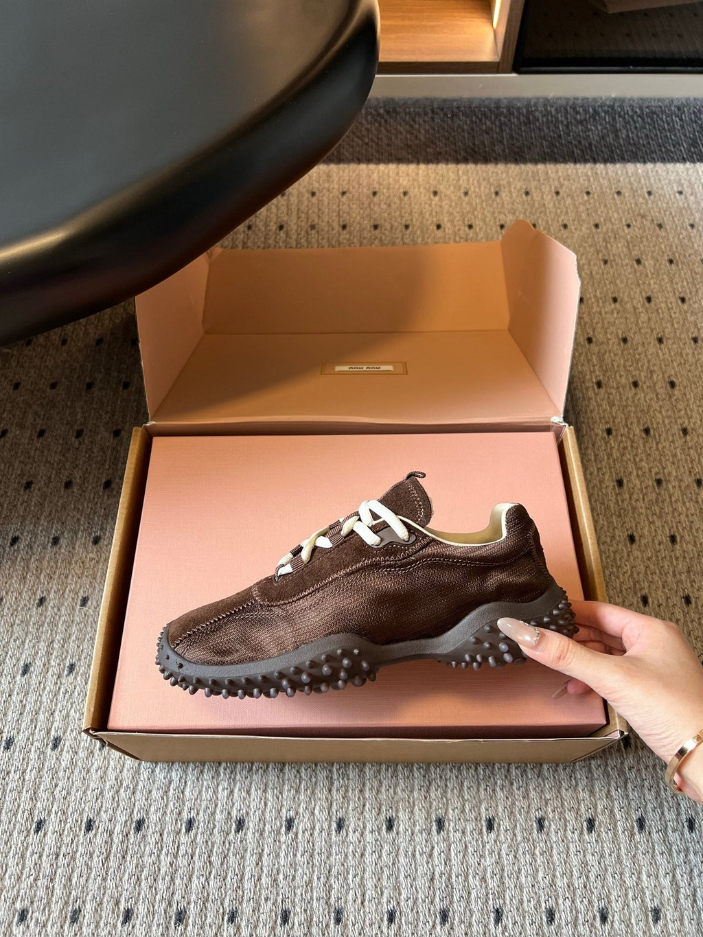 MIUMIU 26S SNEAKERS IN DARK BROWN SUEDE
