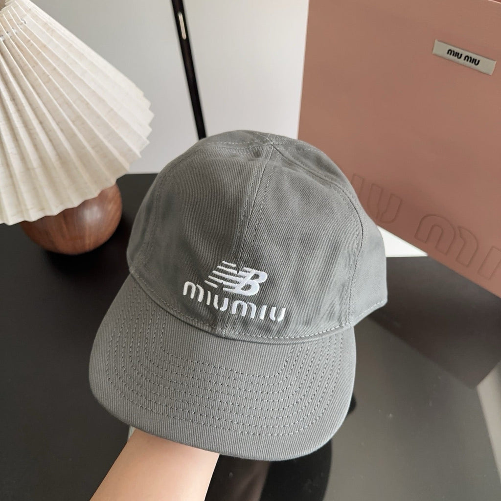 MIUMIU 26S BASEBALL CAP 329819