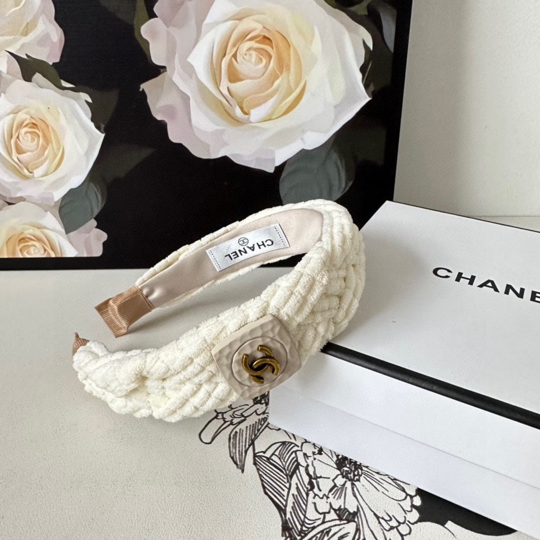 WHITE WOOL HAIRBAND 412461
