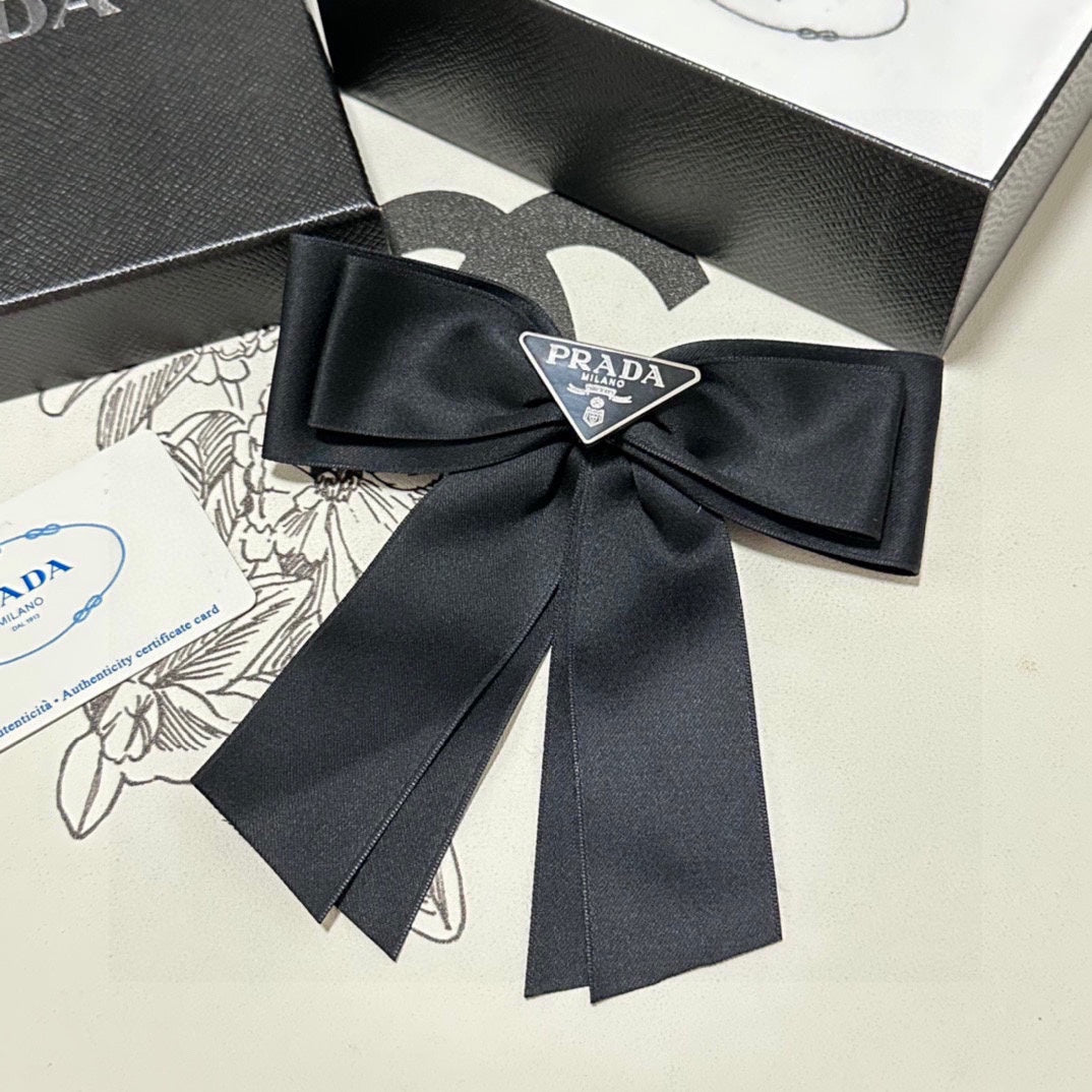 BOW HAIR CLIP IN BLACK RE-NYLON 423593