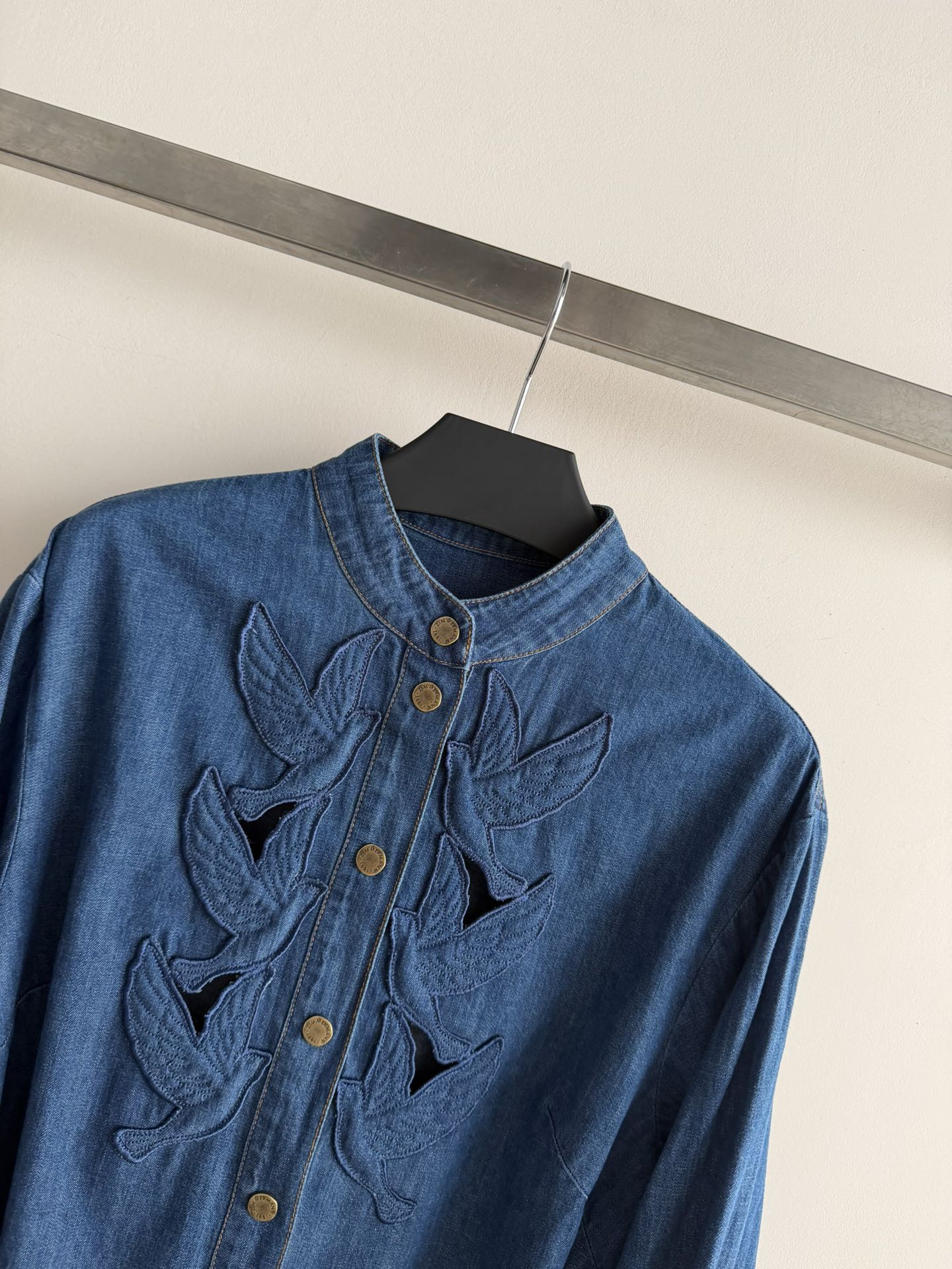 ZIMMERMANN 26S EMBROIDERED DENIM SHIRT STYLE 135