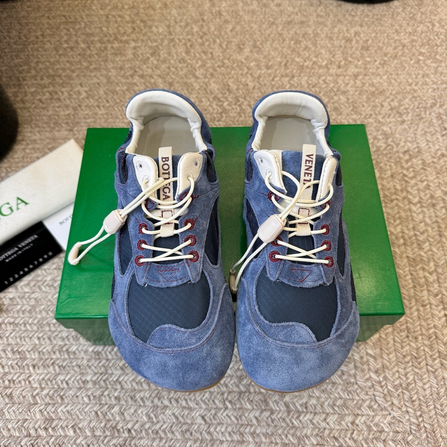 BOTTEGA VENETA 26S SNEAKERS IN NAVY BLUE SUEDE
