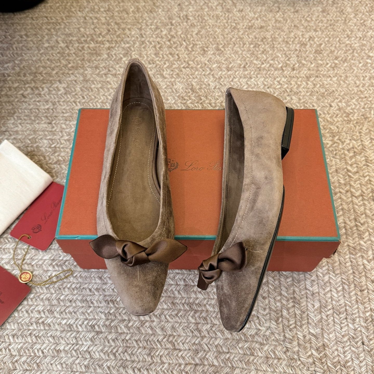 LP 26S BALLET FLATS IN BROWN SUEDE WITH SATIN BOW