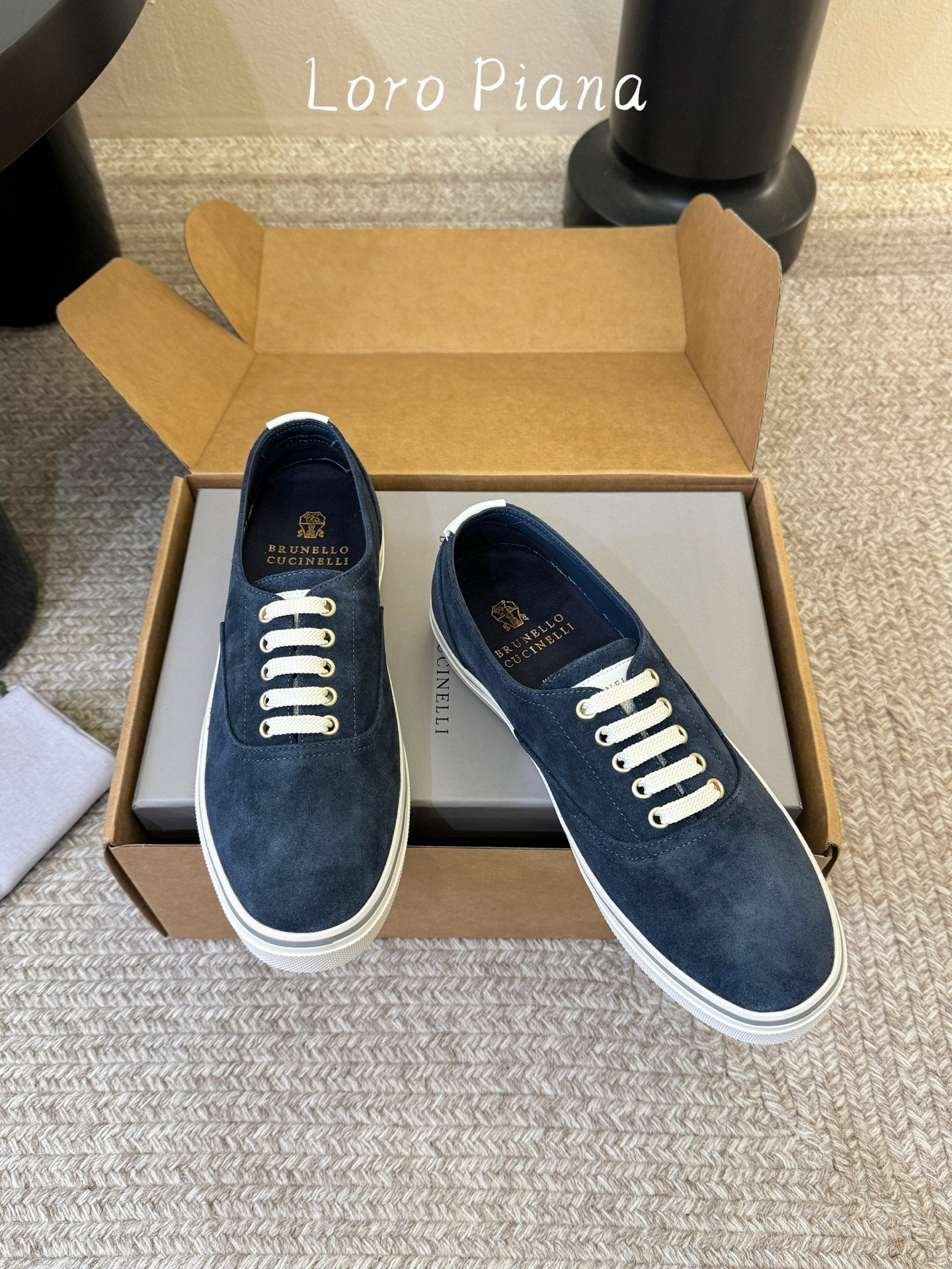 LP 26S LACE-UP SNEAKERS IN NAVY BLUE SUEDE
