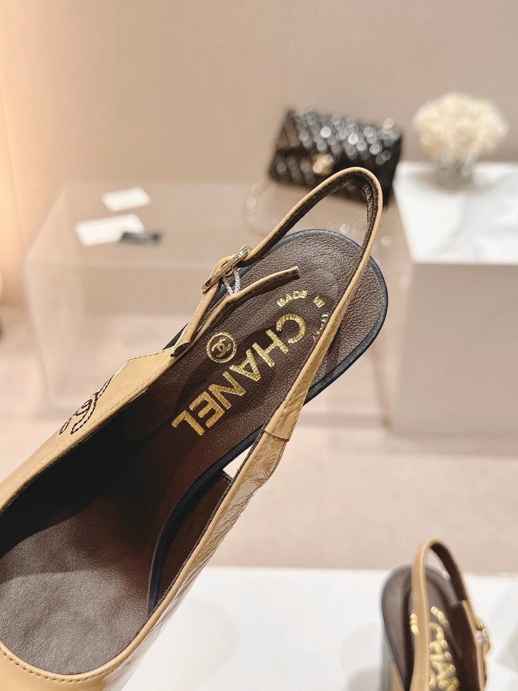 HIGH SLINGBACKS PEANUT BROWN MIX BLACK SHEEPSKIN
